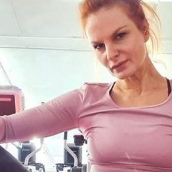 Iva Pazderková Iva Pazderková