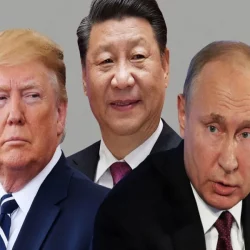 Na ilustračnej kombosnímke (zľava) americký prezident Donald Trump, čínsky prezident Si Ťin-pching a ruský prezident Vladimir Putin