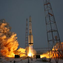 Raketa štartuje z kozmodrómu Bajkonur. Ilustračná snímka