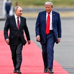 Vladimir Putin a Donald Trump na americkej základni Joint Base Elmendorf–Richardson v Anchorage na Aljaške 15. augusta 2025